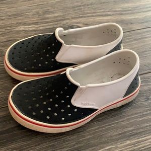 Native Shoes Size 11